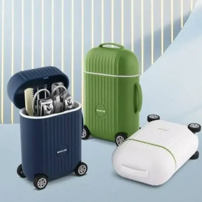 Cute Mini Luggage Manicure Kit - ভ্রমণ ও উপহারের জন্য আকর্ষণীয় ট্রাভেল শুটকেস ডিজাইন নেইল কাটার সেট